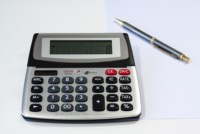 mère isolée : comment calculer le montant de la caf en 2025 ?
